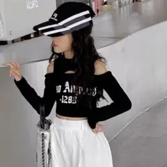 新品未使用♡ロゴ胸元オープンクロップド丈トップス【ブラック】160サイズ