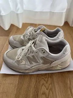 New Balance MT580VTG ホワイト スニーカー
