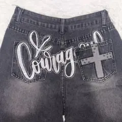 刺繍入りデニムパンツ