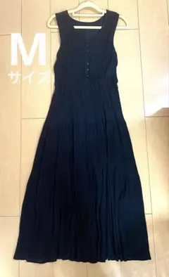 ブラックプリーツキャミワンピース