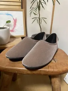 ベロア スリッポン　フラットシューズ　Mサイズ