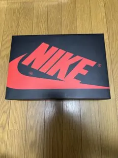 ★空箱のみ★　NIKE スニーカー用箱　黒/赤
