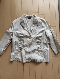 アイボリー シャツ