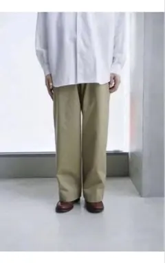 UNIVERSALPRODUCTS NO TUCK CHINO TROUSERS