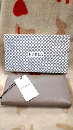 1015✡　新品　素敵♡　FURLA フルラ　長財布 グレー 箱付き