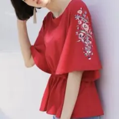 [LOWRYS FARM]花柄刺繍 フレア袖トップス M レッド　韓国　綺麗めのサムネイル