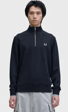 今月限り　Fred Perry HalfZip Sweatshirt M3574のサムネイル