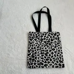 美品 モノクロ ヒョウ柄トートバッグ 内ポケットあり