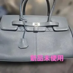 メタリックシルバー ハンドバッグMAXMara113000円 - メルカリ