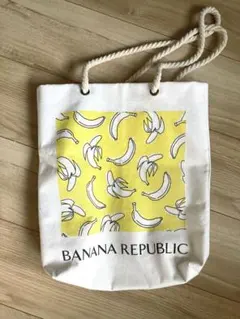 BANANA REPUBLIC バナナ柄トートバッグのサムネイル