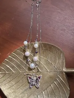 ANNA SUI 蝶のペンダント ネックレス パール