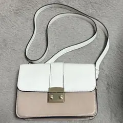 GU ショルダーバッグのサムネイル