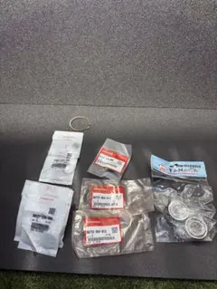 【ウサギ】アフリカツインフロント/リヤブレーキ パッド+シールキット純正 ウサギ様専用】アフリカツインフロント/リヤブレーキ パッド+シール