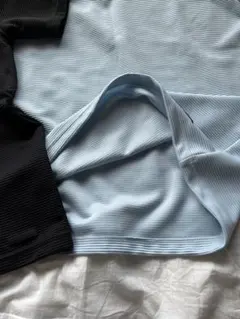 (新品　未使用)AZUL Vネック半袖シャツ２枚