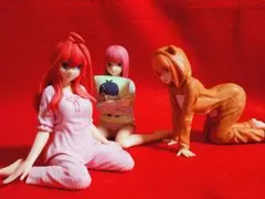 【 五等分の花嫁 】パジャマ　フィギュア 中野ニ乃　四葉　五月　３種