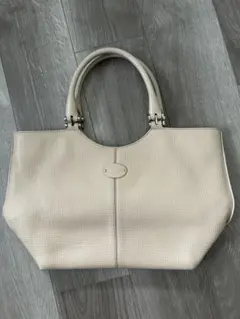 最終価格！TODS（トッズ）レザートートバッグ⭐︎ベビーピンク薄ピンク色⭐︎