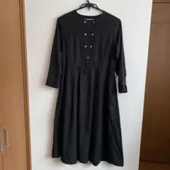 ❣️お値下げ❣️フェリシモ　黒フレアワンピース　Mのサムネイル