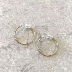 シンプル　デザインゴールド15㎜フープイヤリング　ノンホールピアス