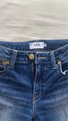 AZUL BY MOUSSY ダメージデニムパンツ Mサイズ 状態は良好です。