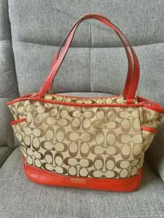 COACH シグネチャートートバッグ 赤