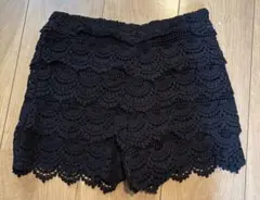 週末処分　未使用　ZARA ザラ　ブラックレース　ショートパンツ　S フリル