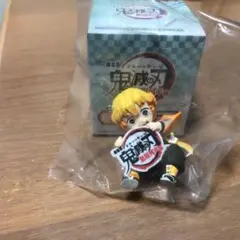 劇場版「鬼滅の刃」無限列車編　チャーム付きフィギュア　我妻善逸