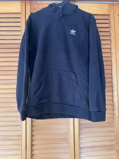 Adidas ブラックパーカーとパンツセット　スエット　セットアップ