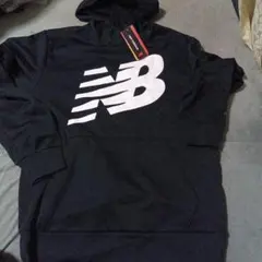 New Balance ブラックパーカー Mサイズ