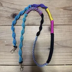 ハンドメイドスマホショルダーストラップ　2ミリパラコード　軽い　北欧