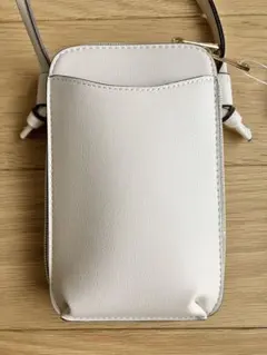 しまむら　マルチショルダーバッグ スマホ　ポシェット　ポーチのサムネイル