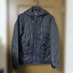 アルファインダストリ　キルティングジャケット ブラック×ネイビー