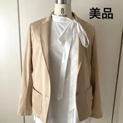 ユニクロ　ストレッチジャケット　ベージュジャケット