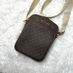 【美品】マイケルコース MK柄　シグネチャー ショルダーバッグ 茶色 ブラウン