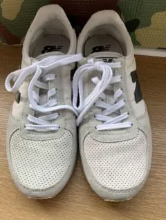 Item thumbnail for item e5f446fe-eb1a-46f0-838f-ad65a3ce3519