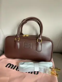miumiu ハンドバッグ
