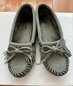Minnetonka グレー フリンジモカシン