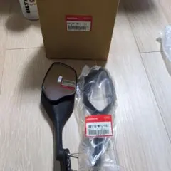 HONDA CBR1000RR ホンダ 純正 右ミラーのサムネイル