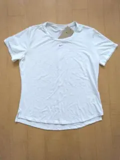 【新品】NIKE ナイキ DRY FIT 薄手 ホワイト半袖Tシャツ サイズXL