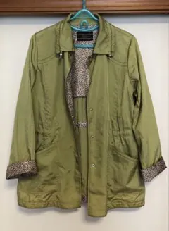 Lelian レリアン 軽やかスプリングコート グリーン系　ヒョウ柄裏地