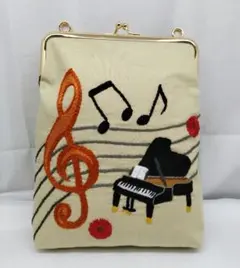 手刺繍がま口ポシェット