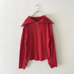 【KBF】ハーフZIPデザイントップス レッド　ジップカットソー　スウェットのサムネイル