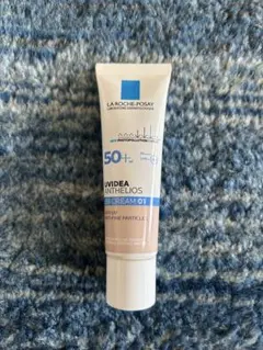 メルカリ便　新品ラロッシュポゼ　BBクリーム ライト　01　日焼け止め　30ml ラロッシュポゼ／【BB】UVイデアXLプロテクション 01 ライト