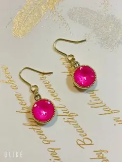 8㎜エレクトリックピンクスワロフスキーの一粒ピアス