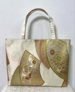 着物帯リメイク　和風花柄刺繍トートバッグ ハンドメイド　A4サイズ対応
