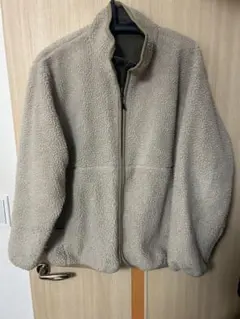 ベージュ フリースジャケット 内ポケット付き
