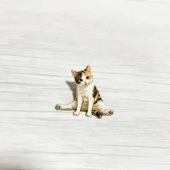猫　ピンバッジ　ミケ猫　三毛猫　ピンバッチ