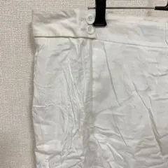 ホワイト タイトスカート ひざ丈 スリット入り