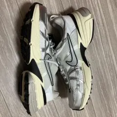 NIKE V2K RUN HJ4497-100 29.5cm