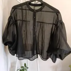 OPAQUE.CLIPシースルーブラックシャツ バルーンスリーブ