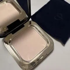 おまけ付き【新品未開封】プードルコンパクトエサンシエルn エレガントスリム 楽天市場】クレ・ド・ポー ボーテ プードルコンパクトエサン